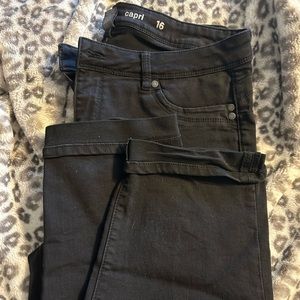 Avenue size 16 cropped Capri pants black